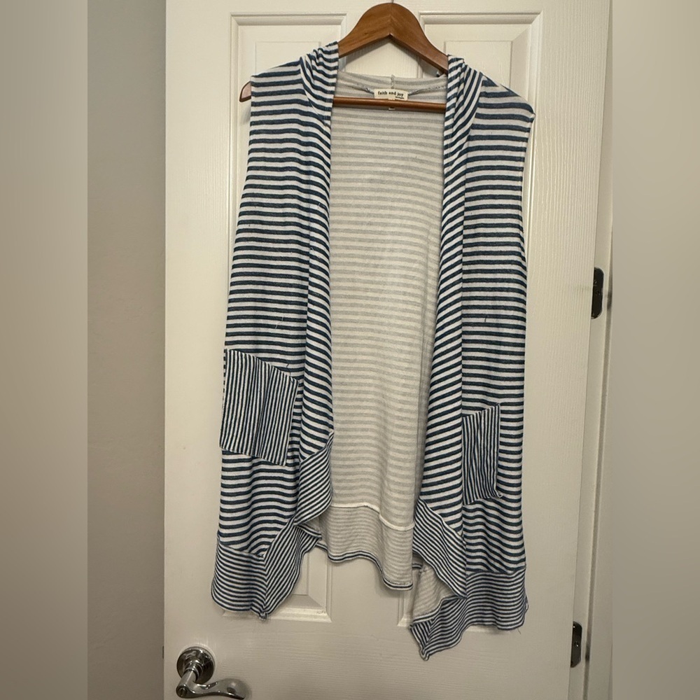 **Faith & Joy Striped Sleeveless Hooded Cardigan – Blue & White – Size XL**